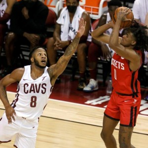 完美体育运营中心-2021届新秀大亮相，榜眼表现出色、状元难让人满意